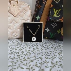 LV Zipper Pull Necklace with Gold-Plated Chain – Unique Accessory